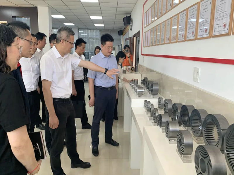 Sekretaris Xu Jianyi pergi ke Kota Changle untuk melaksanakan kegiatan layanan perusahaan dan mengunjungi Zhejiang Jufeng Co., Ltd. dan perusahaan lainnya