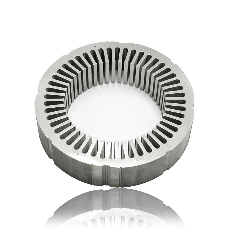 Bagaimana geometri gigi dan slot pada Motor Generator Stator dan Inti Rotor mempengaruhi distribusi fluks magnet dan keluaran torsi?